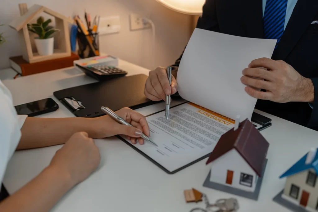 comment choisir son courtier en travaux à Lille, lomme, seclin, vendeville, armentières, villeneuve d’ascq, lens, douai, arras, valenciennes, bondues, marcq en baroeul, lambersart, Haubourdin, ronchin, Faches-Thumesnil, loos, Croix, Wasquehal, la madeleine, roubaix, tourcoing,mouvaux, templemars, pérenchies, premesques, capinghem, englos, lompret,saint andré, wambrechies, sainghin en mélantois, verlinghem, emmerin, fretin, lezennes, avelin, merignies, camphin, tressin, anstaing, chéreng, gruson, willems, mons en baroeul, lesquin, wattignies, nord, pas de calais